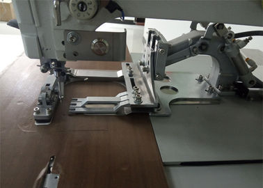 Grande machine à coudre blanche pour la lingerie, culotte de soutien-gorge de dames faisant la machine fournisseur