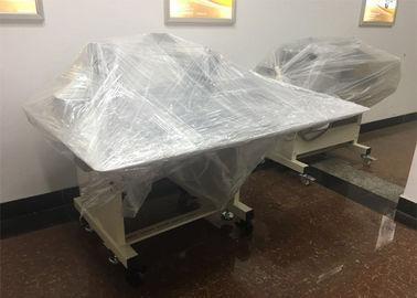 Couche horizontale de mise sur pied électrique automatisée à extrémité élevé de machine à coudre pour le tapis fournisseur