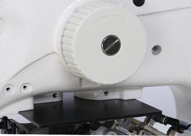 Machine piquante automatisée résistante, machine à coudre guidée par ordinateur blanc  fournisseur