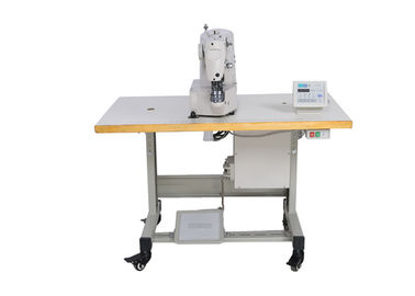 Machine à coudre industrielle de Tacker de barre serrée de Zig Zag répétée dans les deux sens plus de fournisseur