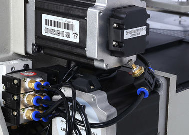 Machine à coudre de zigzag industriel résistant, machine à coudre de toile programmable fournisseur