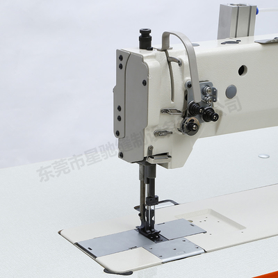 Machine à coudre d'aiguille de double d'alimentation d'unisson pour le sofa de siège de voiture fournisseur